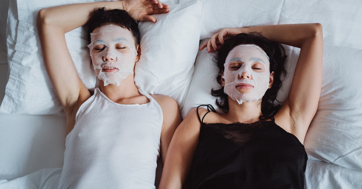 Zanim zaśniesz: wieczorny rytuał skóry, który działa, gdy Ty śpisz