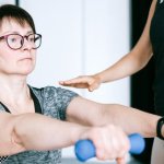 Silniejsza niż kiedykolwiek: trening siłowy dla kobiet 40+, który naprawdę działa