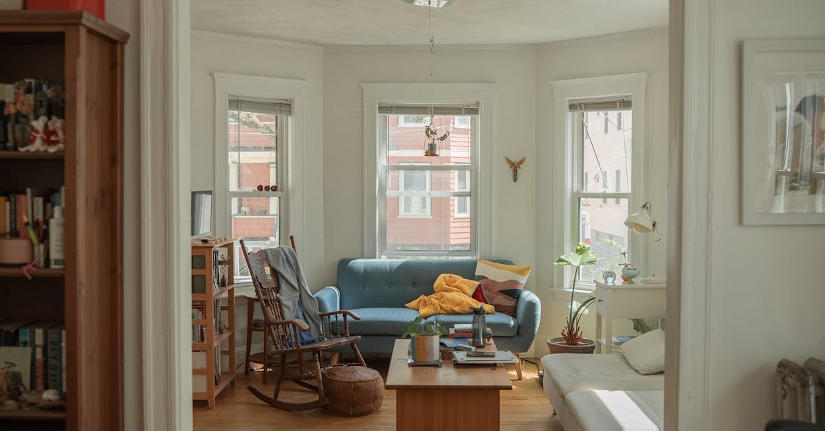 Weekendowa metamorfoza salonu za grosze: 15 szybkich trików z efektem WOW